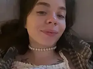 19_PetiteEilish_97