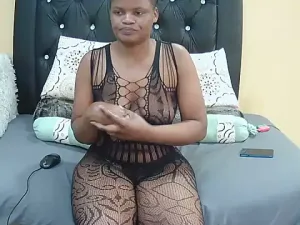 africancurvyxx3