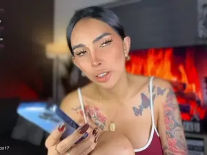 Angela_foxx