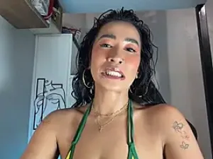 AsianMilfSheryl